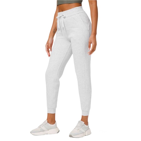 lululemon athletica Pants - Lululemon Scuba High-Rise Jogger Light Grey Cotton Blend Fleece Sz 2